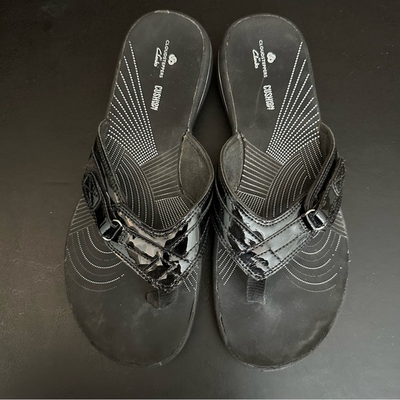 CLARKS Cloudsteppers Breeze Sea Black Patent Flip Flop Slip On Sandal Ladies 10 - Picture 6 of 11